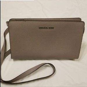 Michael Kors Jet Set Large Leather Clutch